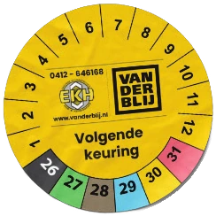 Hijskeurmeesters 4 Keuringssticker van Van der Blij met EKH-logo en de maand en het jaar van de volgende keuring