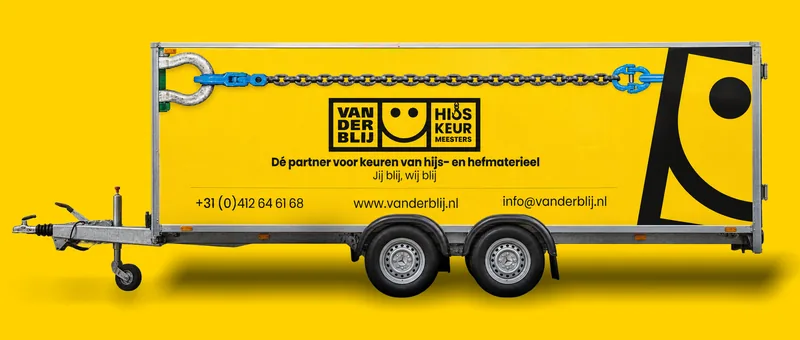 Hijskeurmeesters 7 Aanhanger van de Hijskeurmeesters met de mobiele testbank van 22 ton voor keuringen op locatie